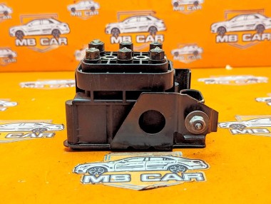 Блок клапанов пневмоподвески MERCEDES-BENZ S-класс W221 (2005 - 2009) &mdash; Разборка Мерседес