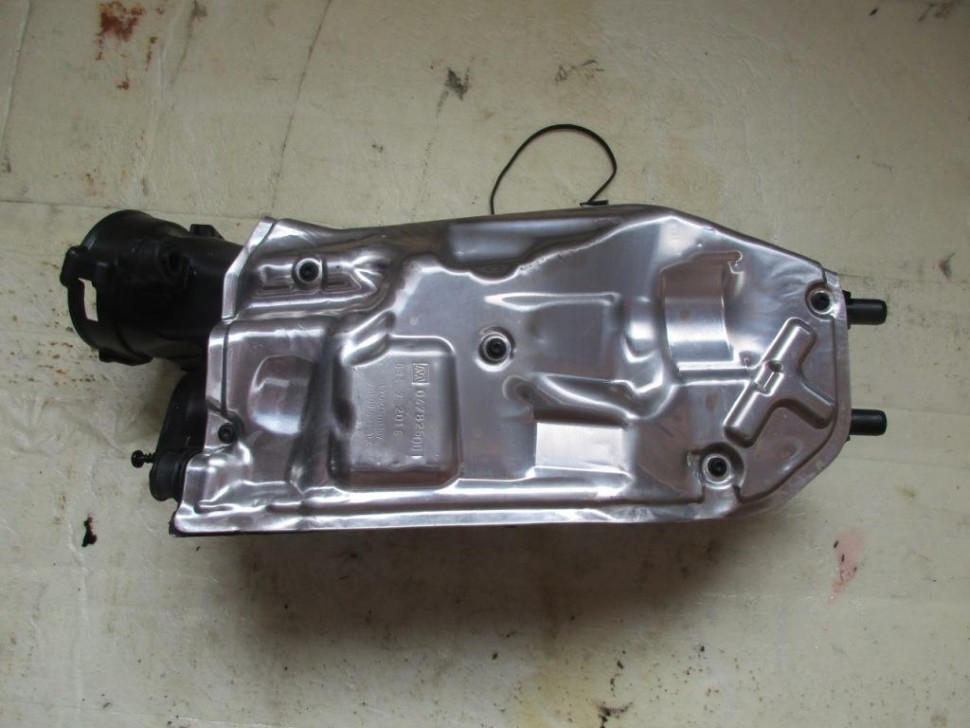 Корпус воздушного фильтра MERCEDES-BENZ GLC-класс X253 (2015 - 2019) фото 1 — Разборка Мерседес