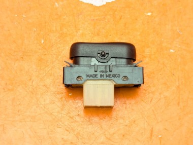 Кнопка MERCEDES-BENZ M-класс W163 (1997 - 2001) &mdash; Разборка Мерседес