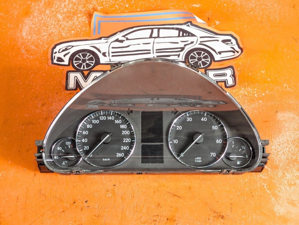 Щиток приборов MERCEDES-BENZ C-класс W203/S203/CL203 рестайлинг (2004 - 2008) фото 1 &mdash; Разборка Мерседес