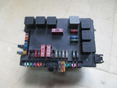 Блок предохранителей MERCEDES-BENZ S-класс W221 (2005 - 2009) — Разборка Мерседес