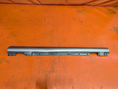 Порог пластиковый правый MERCEDES-BENZ C-класс W204/S204 (2006 - 2011) — Разборка Мерседес