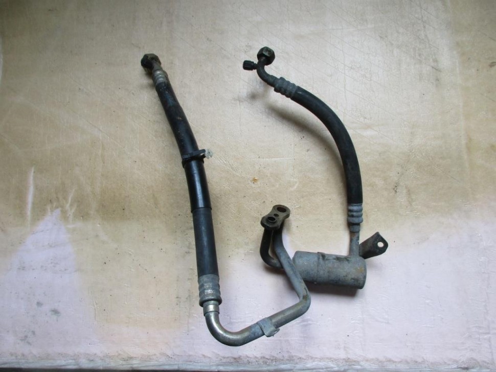 Трубка кондиционера MERCEDES-BENZ W124 W124/S124/C124/A124 (1984 - 1993) фото 1 — Разборка Мерседес