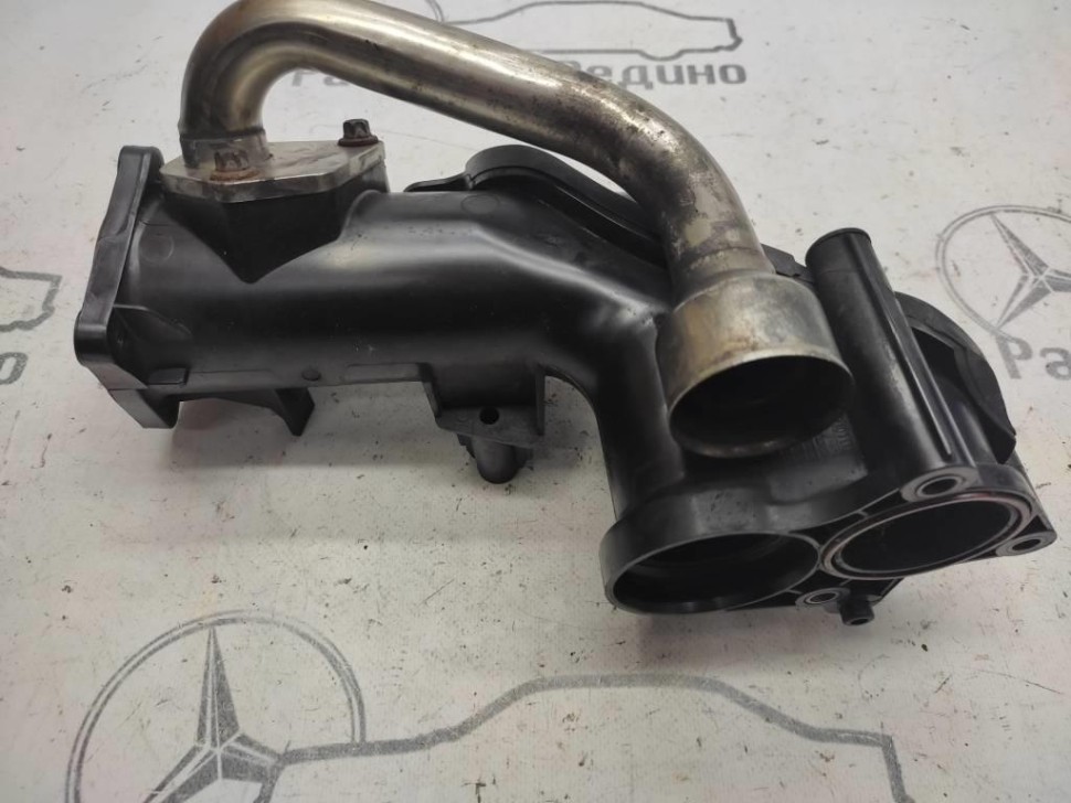 Патрубок впускного коллектора MERCEDES-BENZ M-класс W164 (2005 - 2008) фото 1 — Разборка Мерседес