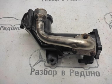 Патрубок впускного коллектора MERCEDES-BENZ M-класс W164 (2005 - 2008) — Разборка Мерседес