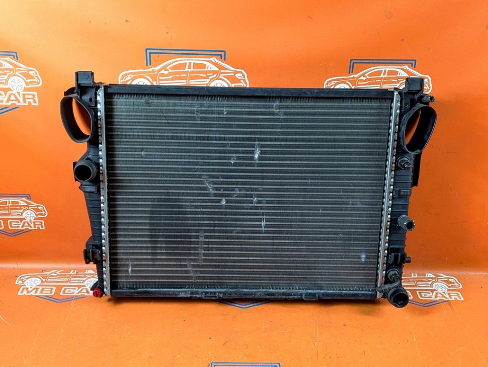 Радиатор MERCEDES-BENZ S-класс W220 рестайлинг (2002 - 2005) фото 1 — Разборка Мерседес