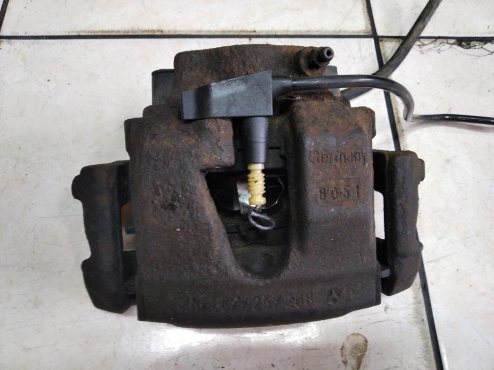 Суппорт передний левый MERCEDES-BENZ CLK-класс C208/W208 (1997 - 2000) фото 1 — Разборка Мерседес