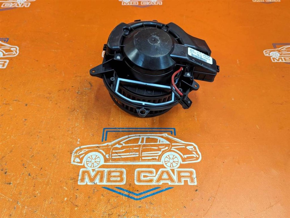 Моторчик печки MERCEDES-BENZ GLE-класс AMG W166 (2015 - 2019) фото 1 — Разборка Мерседес