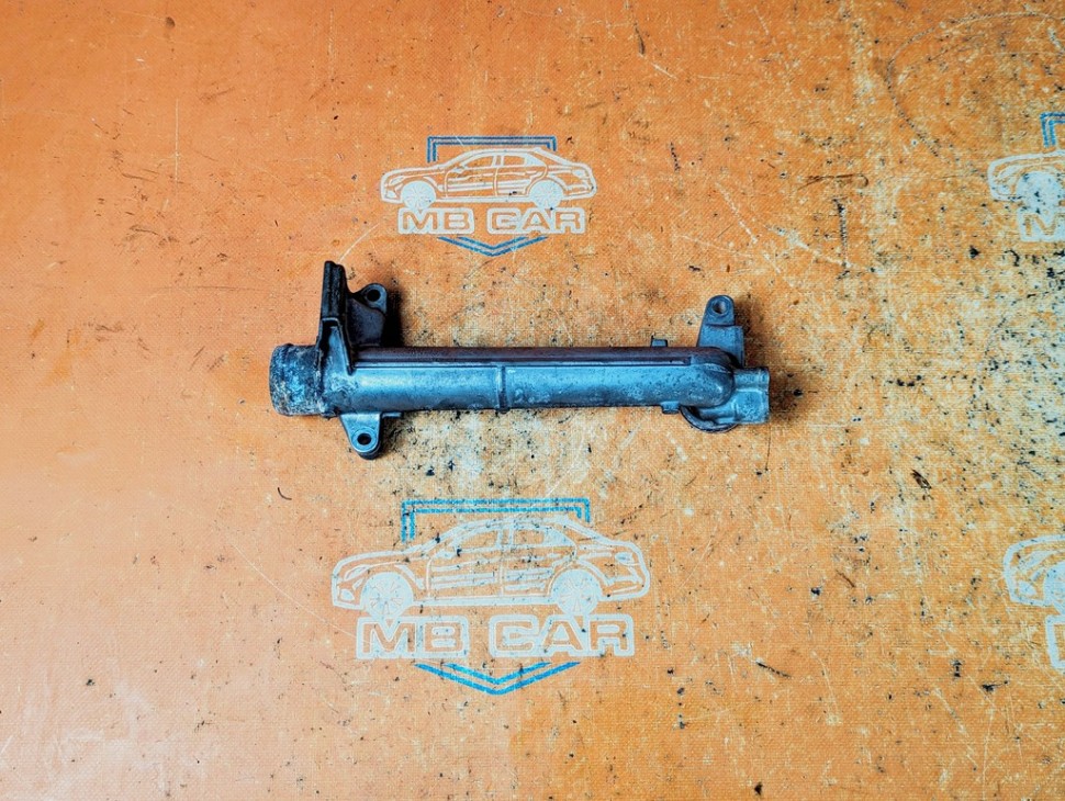 Трубка ОЖ MERCEDES-BENZ C-класс W205/S205/C205/A205 (2014 - 2018) фото 1 &mdash; Разборка Мерседес