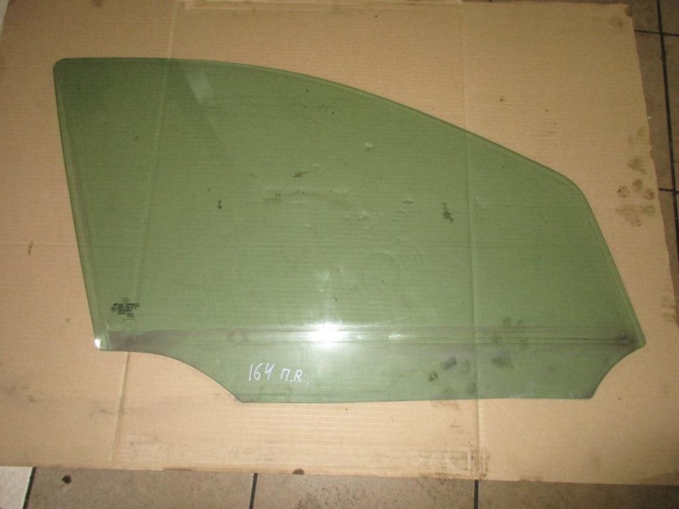 Стекло переднее правое MERCEDES-BENZ M-класс W164 (2005 - 2008) фото 1 — Разборка Мерседес