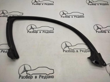 Уплотнитель стекла двери MERCEDES-BENZ CLS-класс C219 (2004 - 2008) — Разборка Мерседес