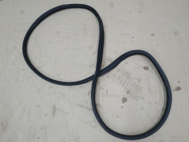 Уплотнитель дверного проема ( на кузове ) MERCEDES-BENZ C-класс AMG W205/S205/C205/A205 (2014 - 2018) — Разборка Мерседес