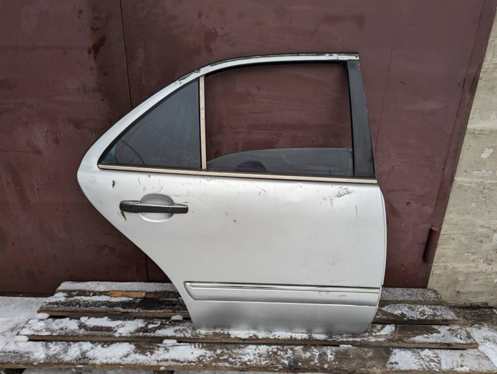 Дверь задняя правая MERCEDES-BENZ E-класс W210/S210 (1995 - 1999) фото 1 — Разборка Мерседес