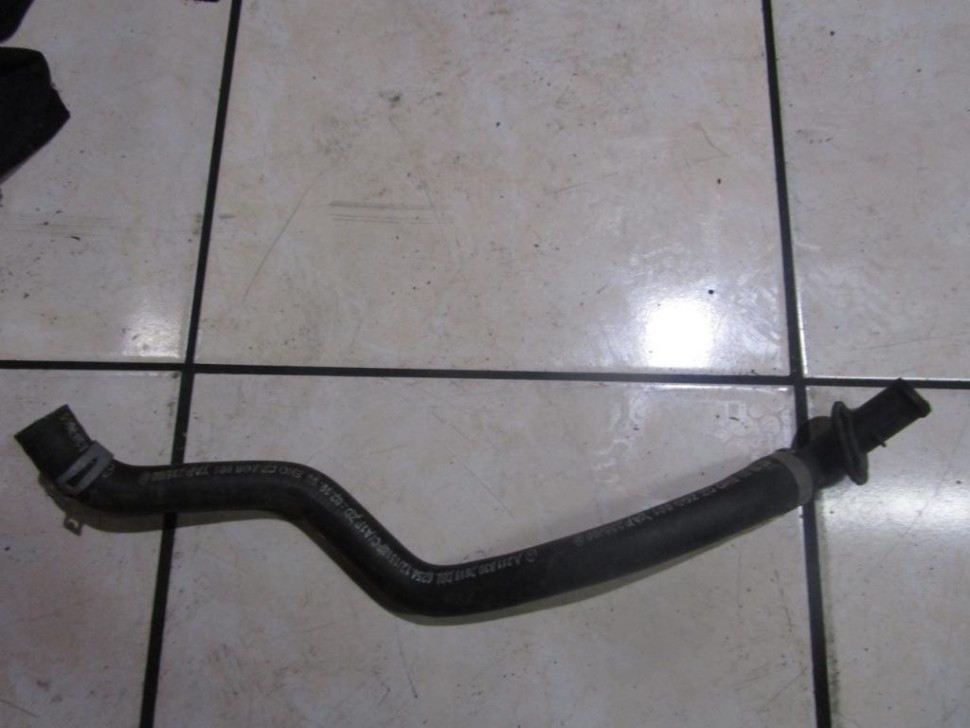 Патрубок ОЖ MERCEDES-BENZ E-класс W211/S211 (2002 - 2006) фото 1 — Разборка Мерседес