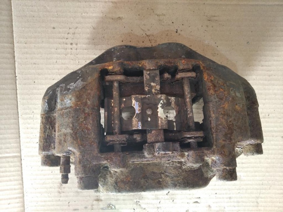 Суппорт передний левый MERCEDES-BENZ S-класс W140 (1991 - 1998) фото 1 — Разборка Мерседес