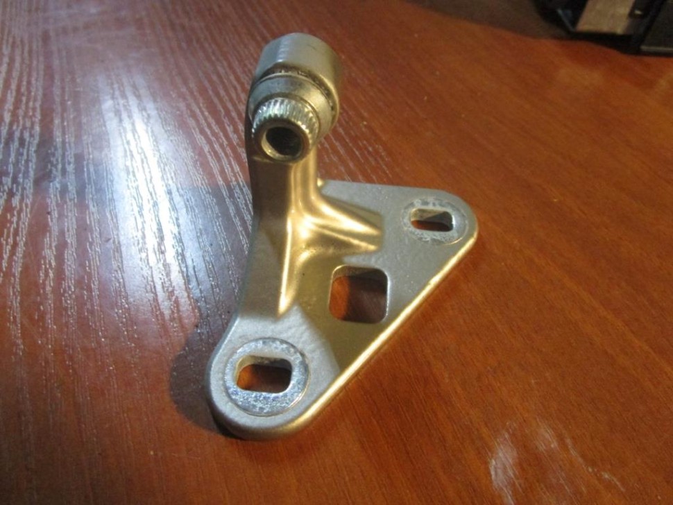 Петля двери MERCEDES-BENZ E-класс W211/S211 (2002 - 2006) фото 1 — Разборка Мерседес