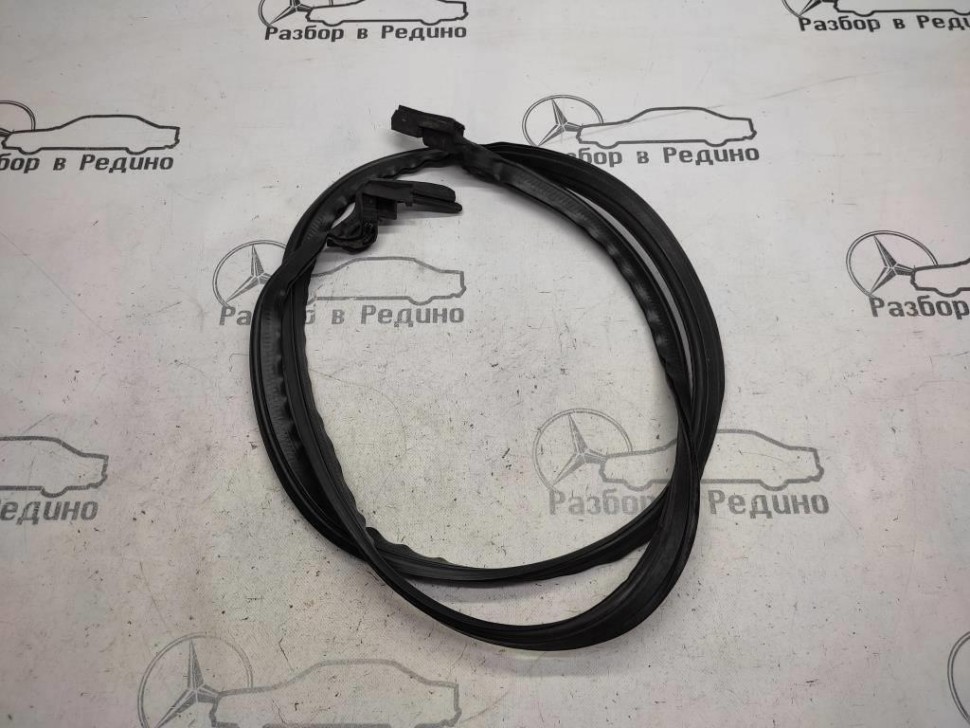 Уплотнитель MERCEDES-BENZ CLK-класс C208/A208 рестайлинг (1999 - 2003) фото 1 — Разборка Мерседес