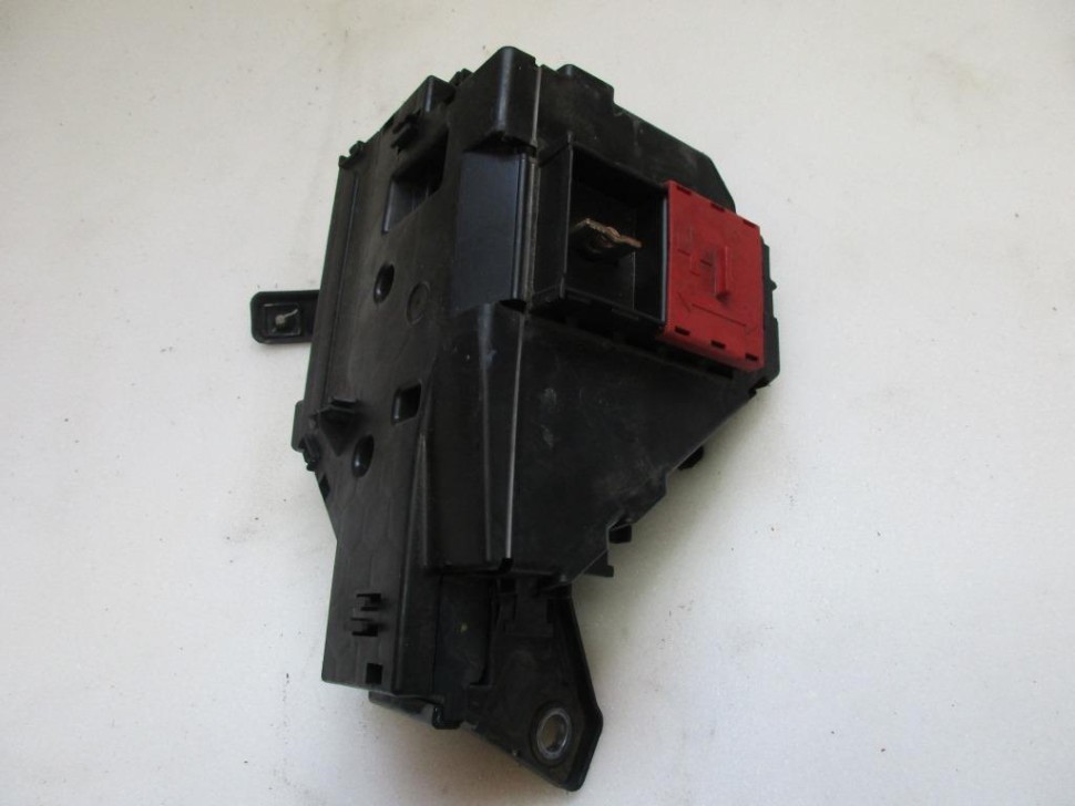 Блок предохранителей MERCEDES-BENZ C-класс W205/S205/C205/A205 (2014 - 2018) фото 1 — Разборка Мерседес