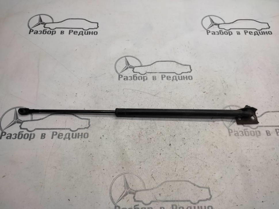 Амортизатор крышки багажника MERCEDES-BENZ V-класс W639 (2003 - 2014) фото 1 — Разборка Мерседес