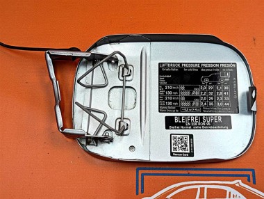 Лючок топливного бака MERCEDES-BENZ E-класс W211/S211 (2002 - 2006) — Разборка Мерседес