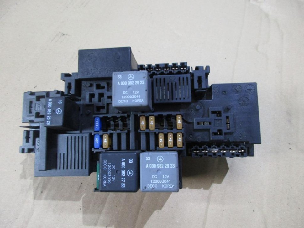 Блок предохранителей MERCEDES-BENZ GLC-класс Coupe C253 (2016 - 2019) фото 1 — Разборка Мерседес