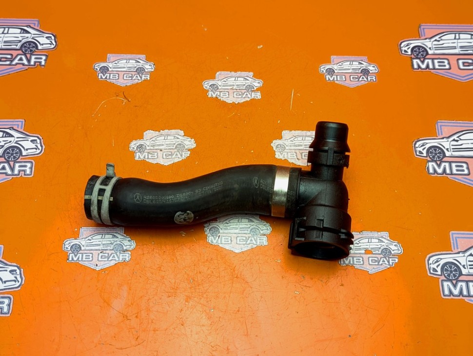 Патрубок ОЖ MERCEDES-BENZ CLA-класс C118/X118 (2019 - 2023) фото 1 — Разборка Мерседес