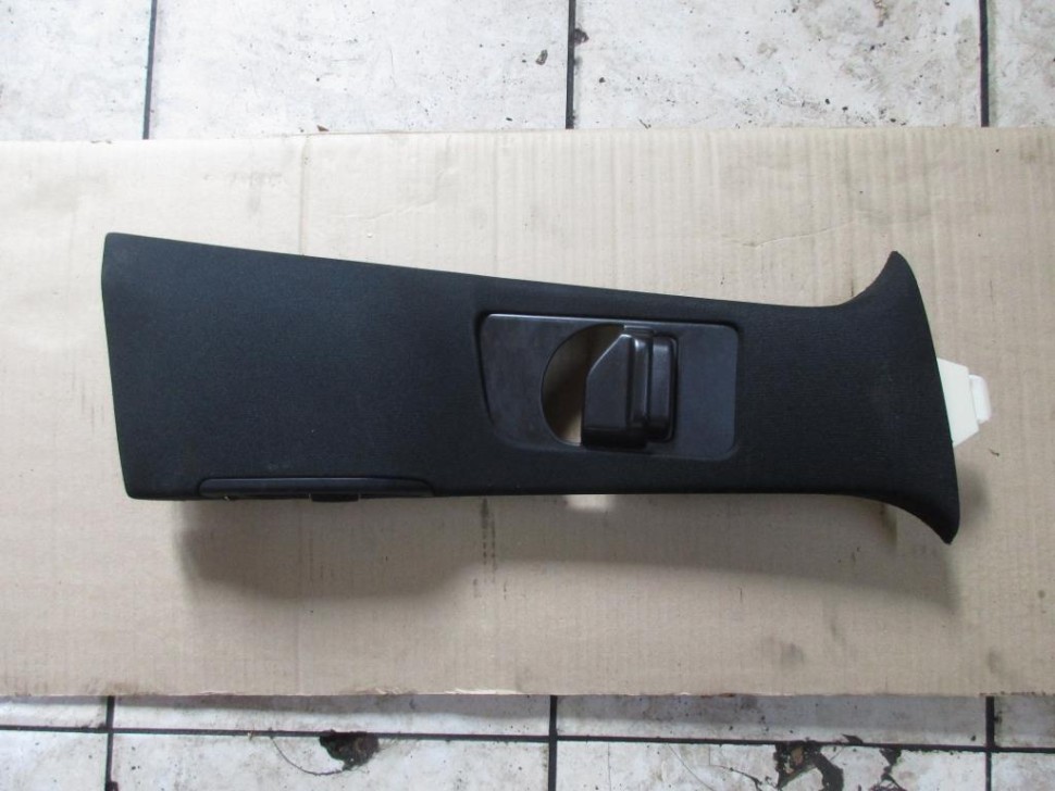 Накладка средней стойки MERCEDES-BENZ M-класс W166 (2011 - 2015) фото 1 — Разборка Мерседес