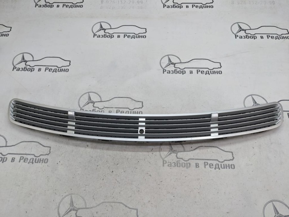 Решетка капота MERCEDES-BENZ E-класс W211/S211 (2002 - 2006) фото 1 — Разборка Мерседес