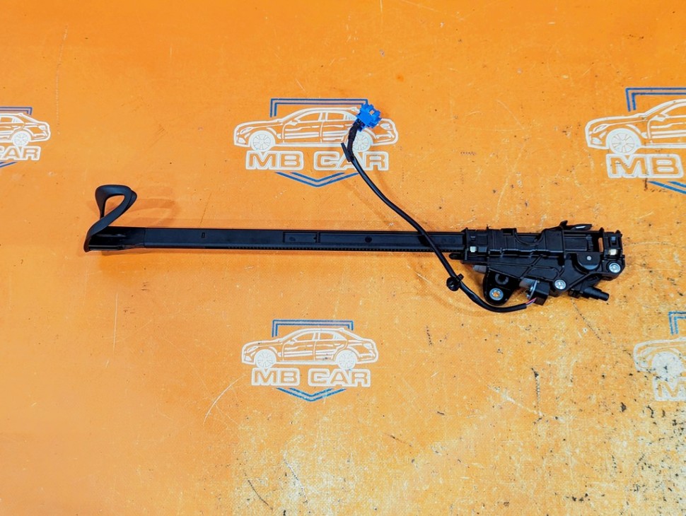 Подаватель ремня MERCEDES-BENZ C-класс W205/S205/C205/A205 (2014 - 2018) фото 1 — Разборка Мерседес