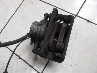 Суппорт передний правый MERCEDES-BENZ C-класс W204/S204 (2006 - 2011) — Разборка Мерседес