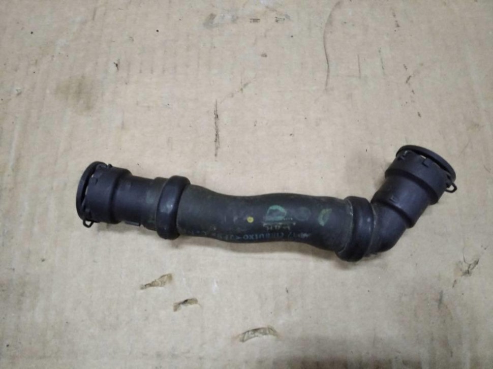 Патрубок ОЖ MERCEDES-BENZ B-класс W246 рестайлинг (2014 - 2018) фото 1 — Разборка Мерседес