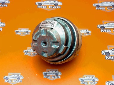 Опора двигателя MERCEDES-BENZ S-класс W222/C217/A217 (2013 - 2017) — Разборка Мерседес