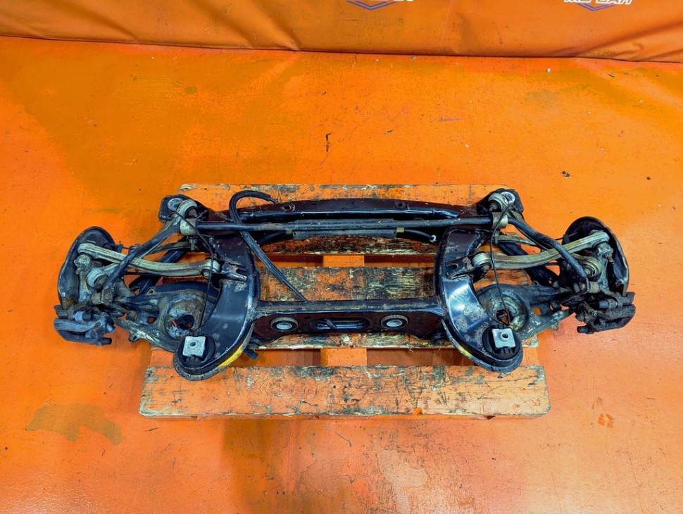 Подрамник задний MERCEDES-BENZ C-класс W204/S204 (2006 - 2011) фото 1 — Разборка Мерседес