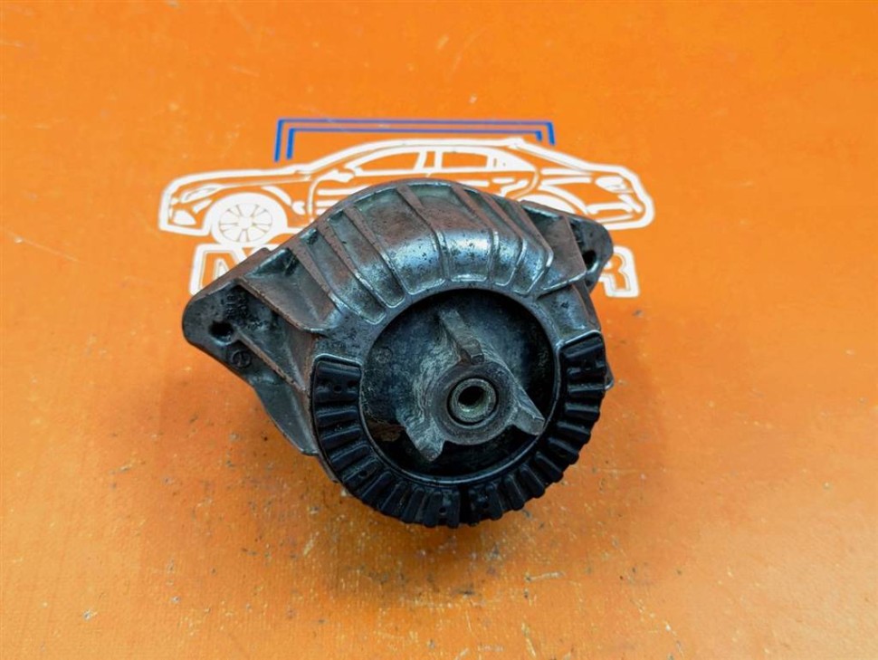 Опора двигателя MERCEDES-BENZ C-класс W204/S204 (2006 - 2011) фото 1 — Разборка Мерседес