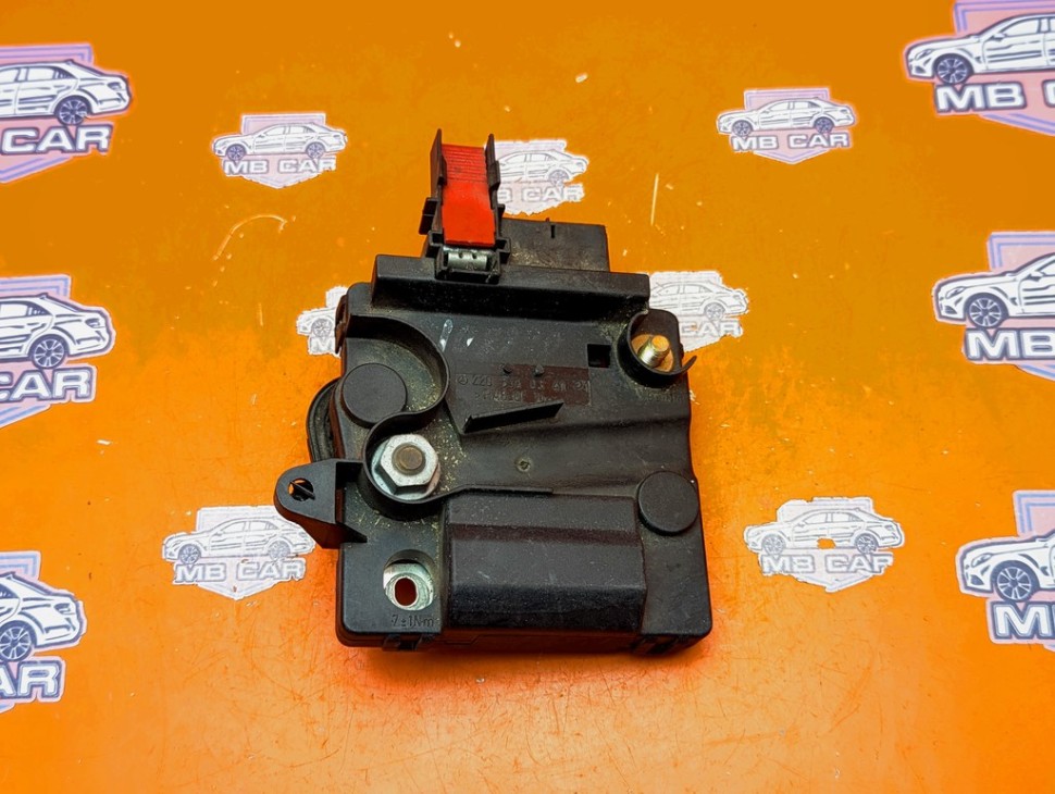 Блок предохранителей MERCEDES-BENZ S-класс W220 (1998 - 2005) фото 1 — Разборка Мерседес