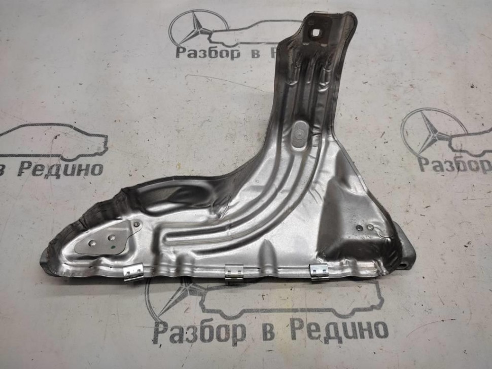 Защитный экран MERCEDES-BENZ C-класс W205/S205/C205/A205 (2014 - 2018) фото 1 — Разборка Мерседес