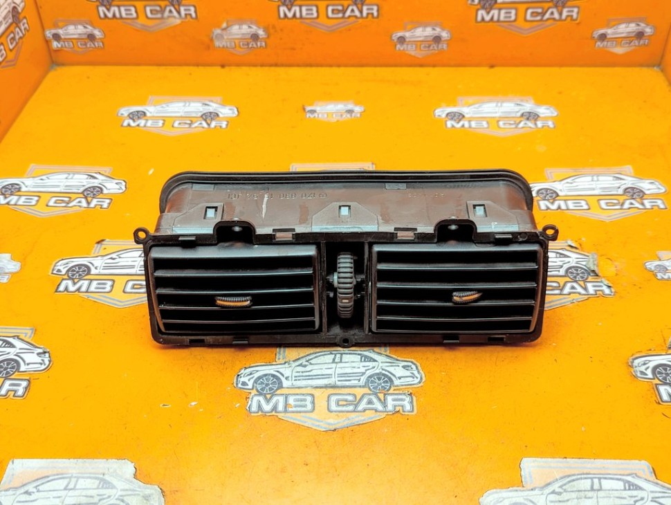 Воздуховод центральный MERCEDES-BENZ SLK-класс R170 рестайлинг (2000 - 2004) фото 1 &mdash; Разборка Мерседес