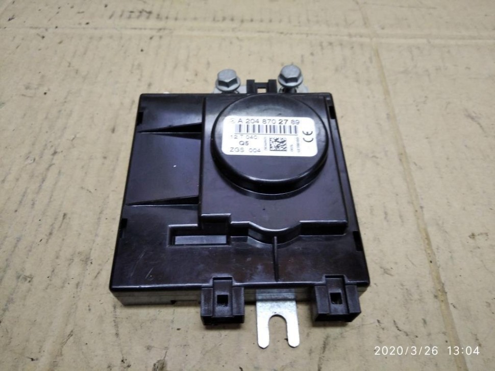 Усилитель антенны MERCEDES-BENZ C-класс W204/S204/С204 рестайлинг (2011 - 2015) фото 1 — Разборка Мерседес