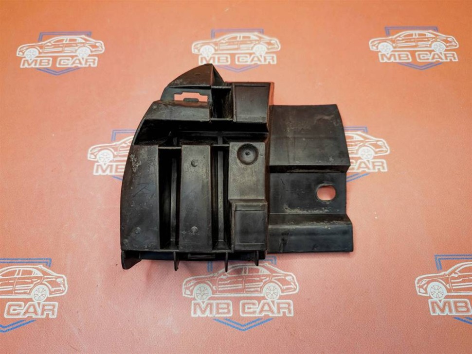 Кронштейн крепления бампера MERCEDES-BENZ Sprinter W901-905 (1995 - 2006) фото 1 — Разборка Мерседес
