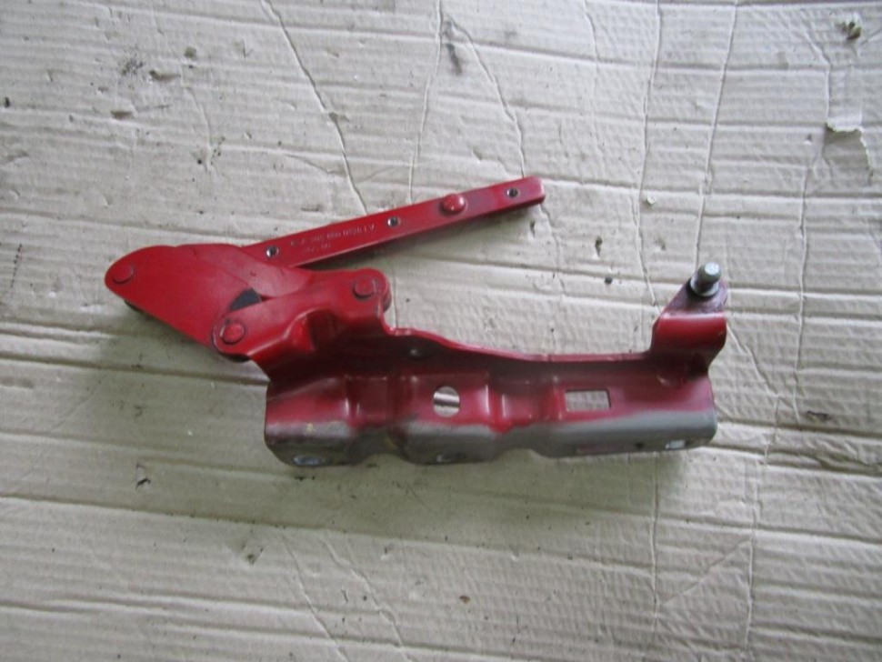 Петля капота MERCEDES-BENZ C-класс W203/S203/CL203 рестайлинг (2004 - 2008) фото 1 — Разборка Мерседес