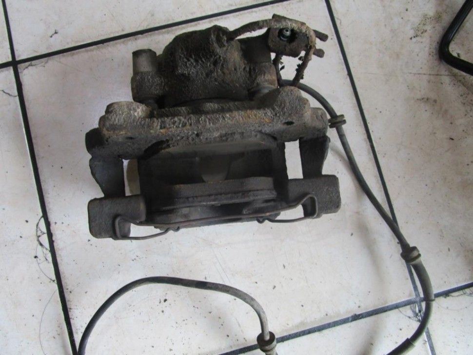 Суппорт передний правый MERCEDES-BENZ E-класс W210/S210 (1995 - 1999) фото 1 — Разборка Мерседес