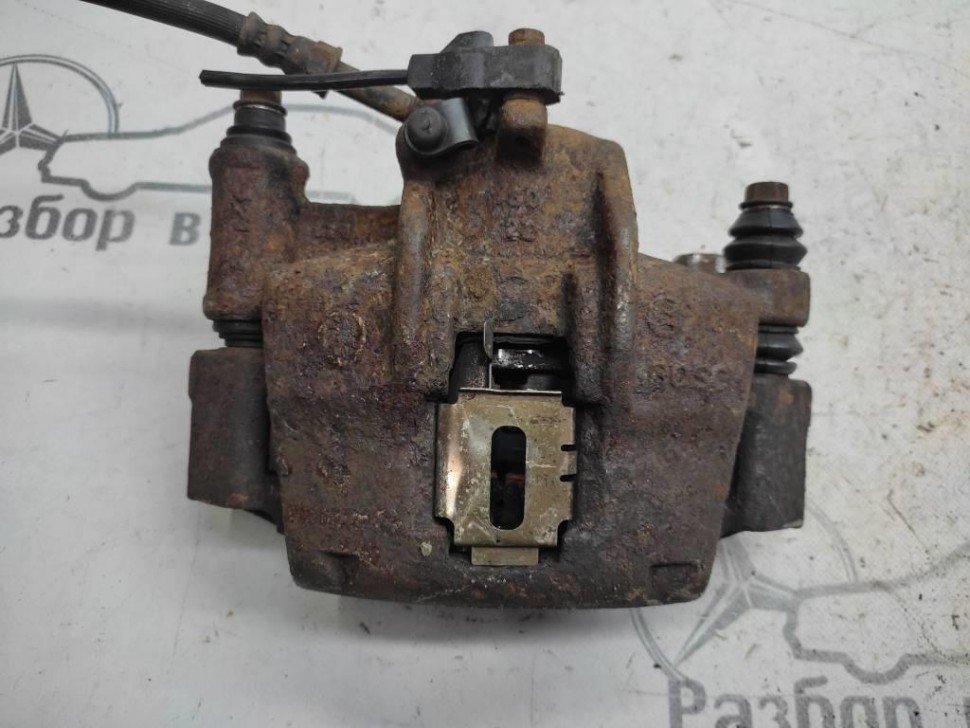 Суппорт передний правый MERCEDES-BENZ Vito W638 (1996 - 2003) фото 1 — Разборка Мерседес