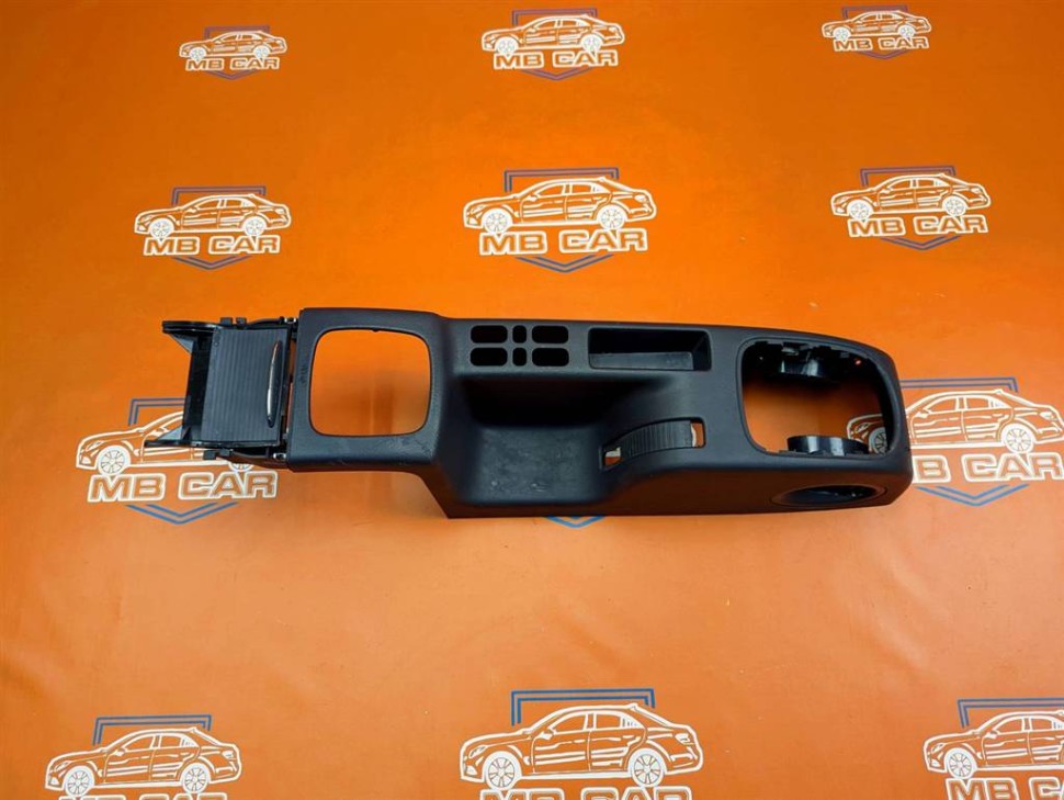 Подлокотник MERCEDES-BENZ A-класс W168 рестайлинг (2001 - 2004) фото 1 — Разборка Мерседес