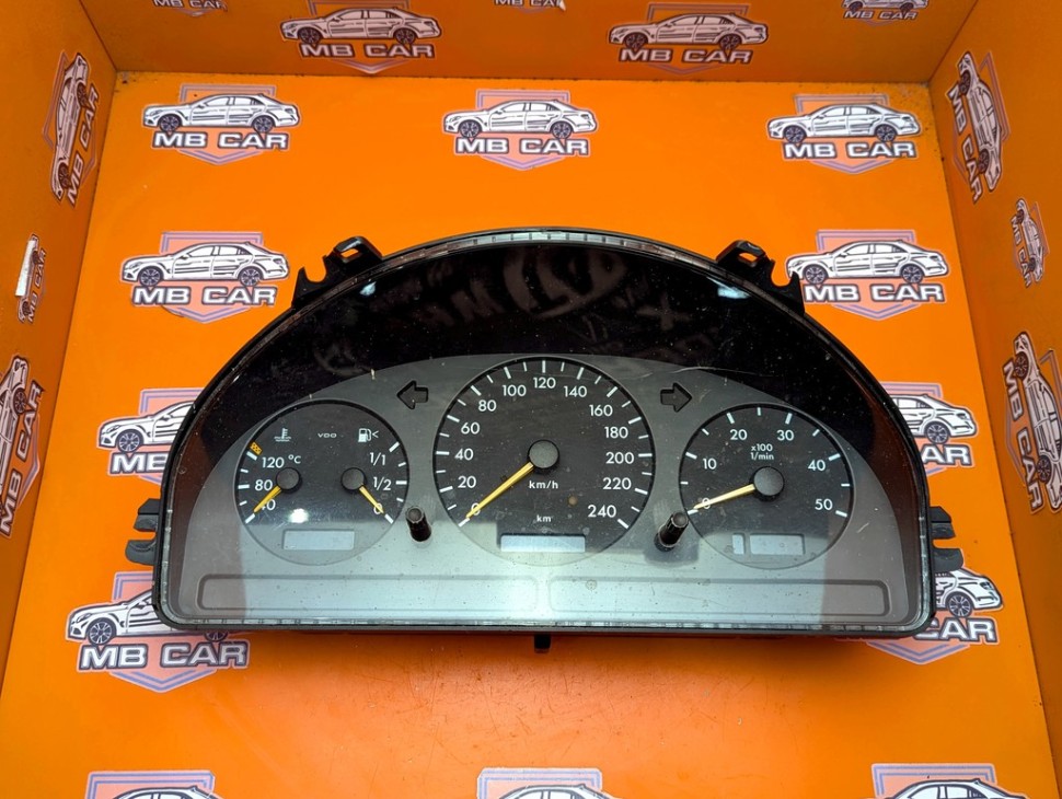 Щиток приборов MERCEDES-BENZ M-класс W163 рестайлинг (2001 - 2005) фото 1 — Разборка Мерседес