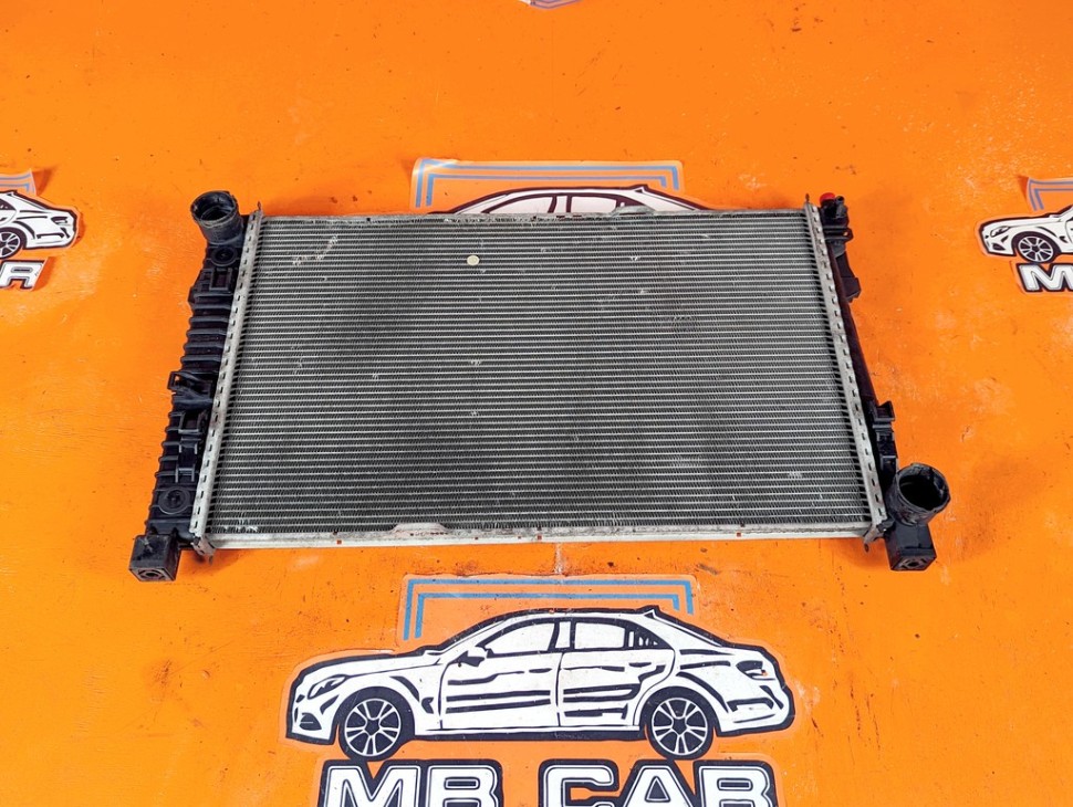 Радиатор MERCEDES-BENZ C-класс W203/S203/CL203 (2000 - 2004) фото 1 &mdash; Разборка Мерседес