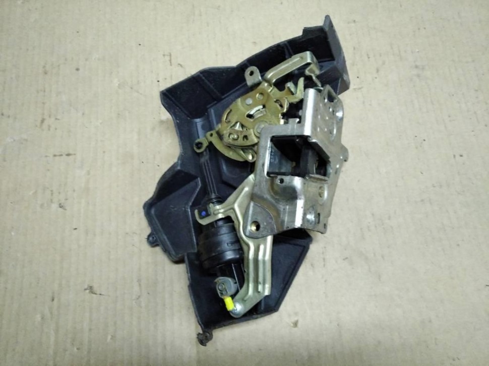 Замок двери задней правой MERCEDES-BENZ E-класс W210/S210 рестайлинг (1999 - 2003) фото 1 — Разборка Мерседес