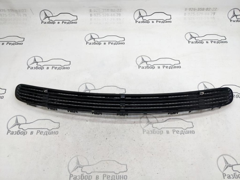Решетка капота MERCEDES-BENZ S-класс W220 (1998 - 2005) фото 1 — Разборка Мерседес