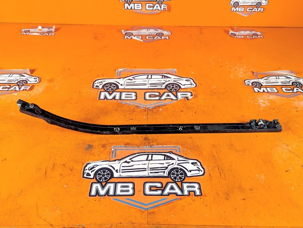 Шина скольжения сдвижной двери MERCEDES-BENZ V-класс W447 (2014 - 2025) фото 1 &mdash; Разборка Мерседес