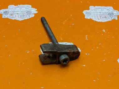 Кронштейн крепления форсунок MERCEDES-BENZ Sprinter W901-905 (1995 - 2006) &mdash; Разборка Мерседес