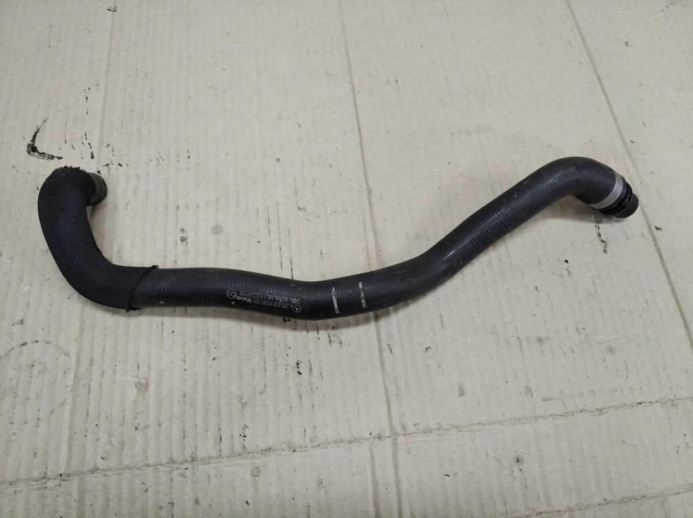 Патрубок ОЖ MERCEDES-BENZ GLC-класс X253 (2015 - 2019) фото 1 — Разборка Мерседес